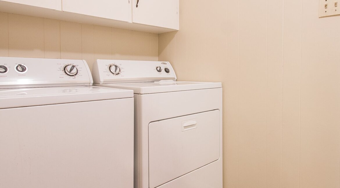 10-Laundry-Area-4807-scaled