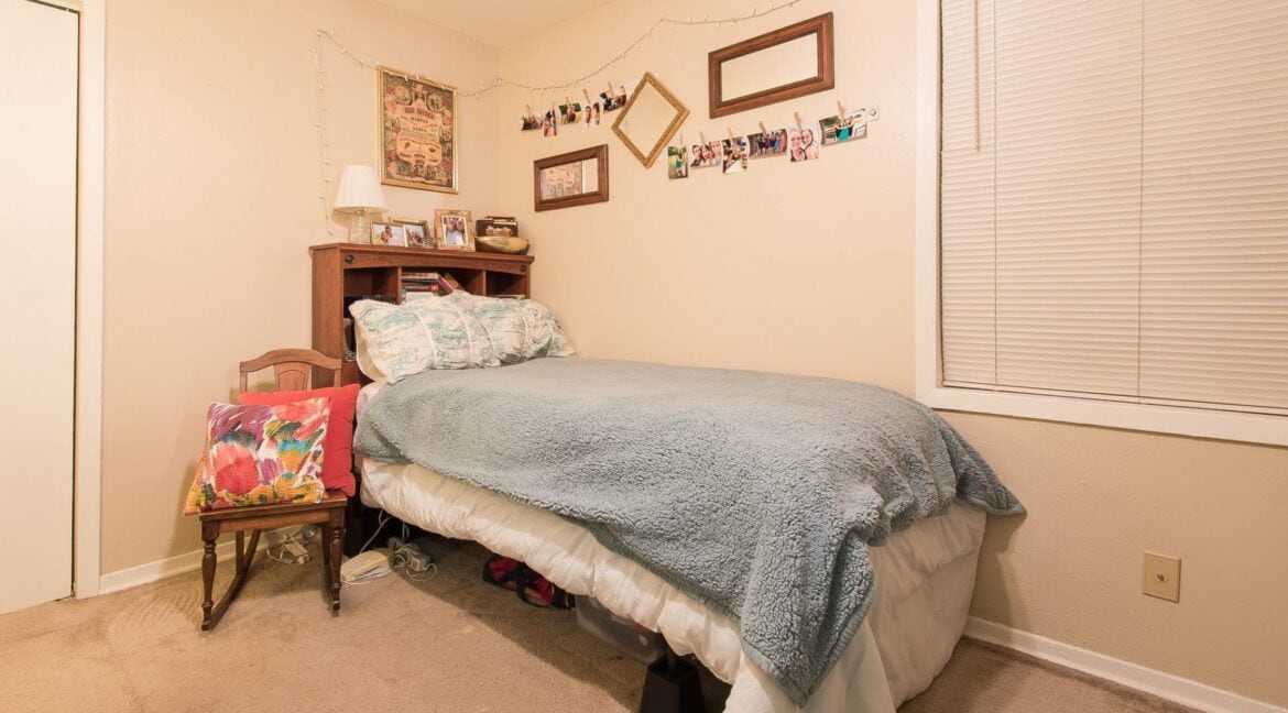 07-Bedroom-4-8220-min