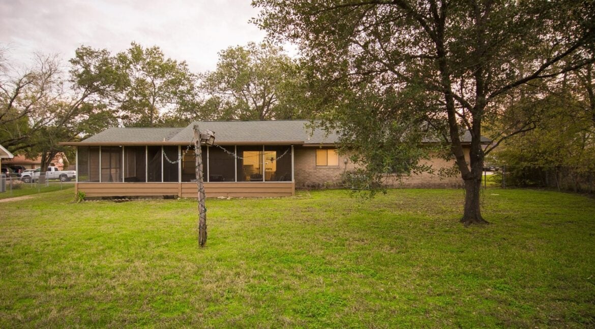 10-Backyard-8184