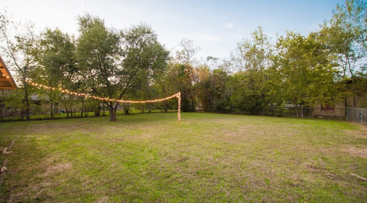 10-Backyard-8185