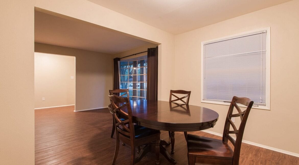 02-Living-Room-and-Dining-Room-8080-min
