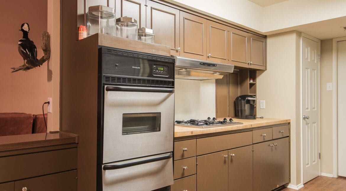04-Kitchen-and-Nook-8090