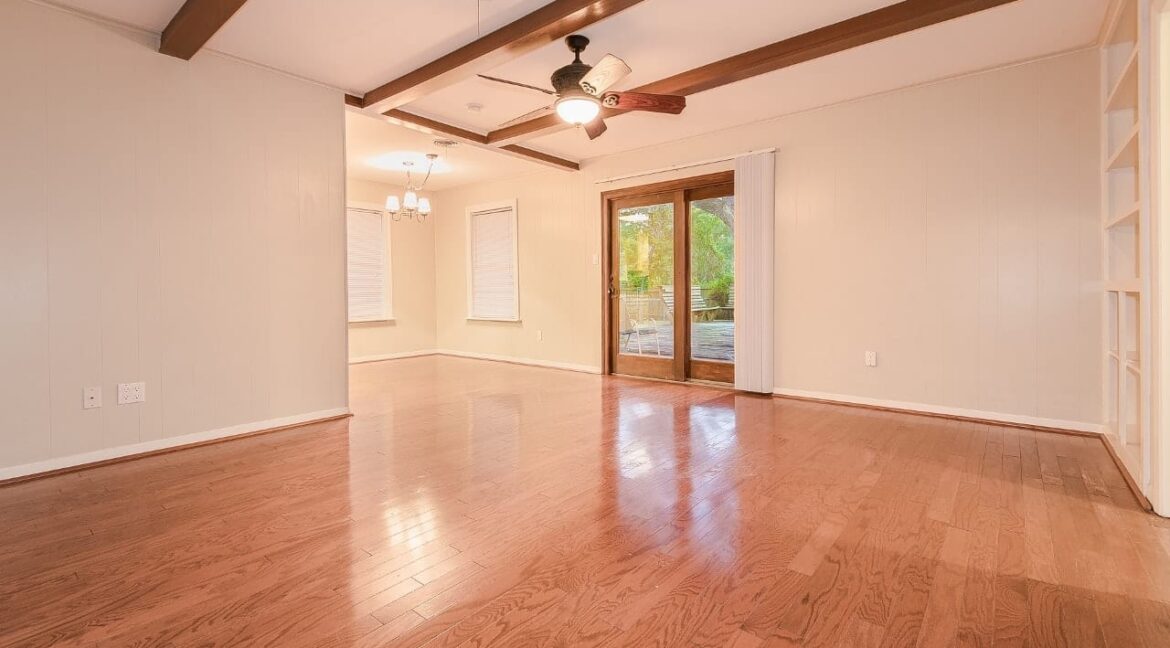 03-Family-Room-4906-1280x853-min-1