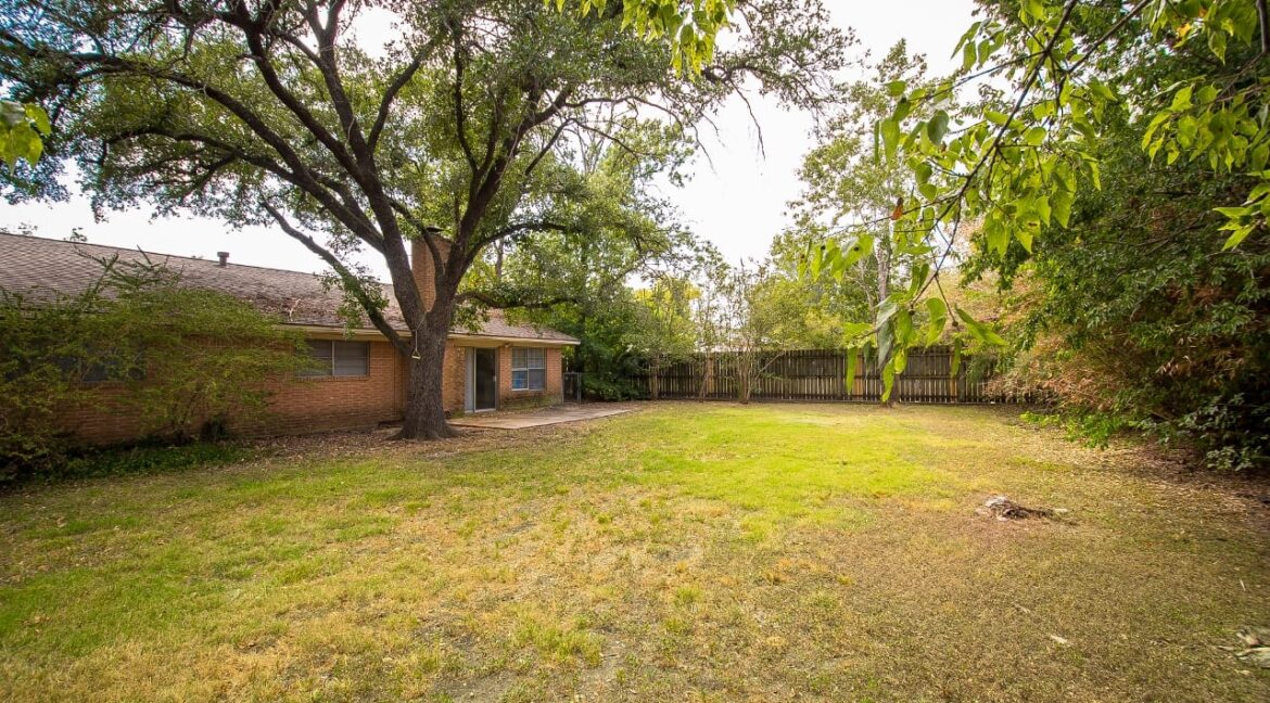 12-Backyard-5386-1280x853-1