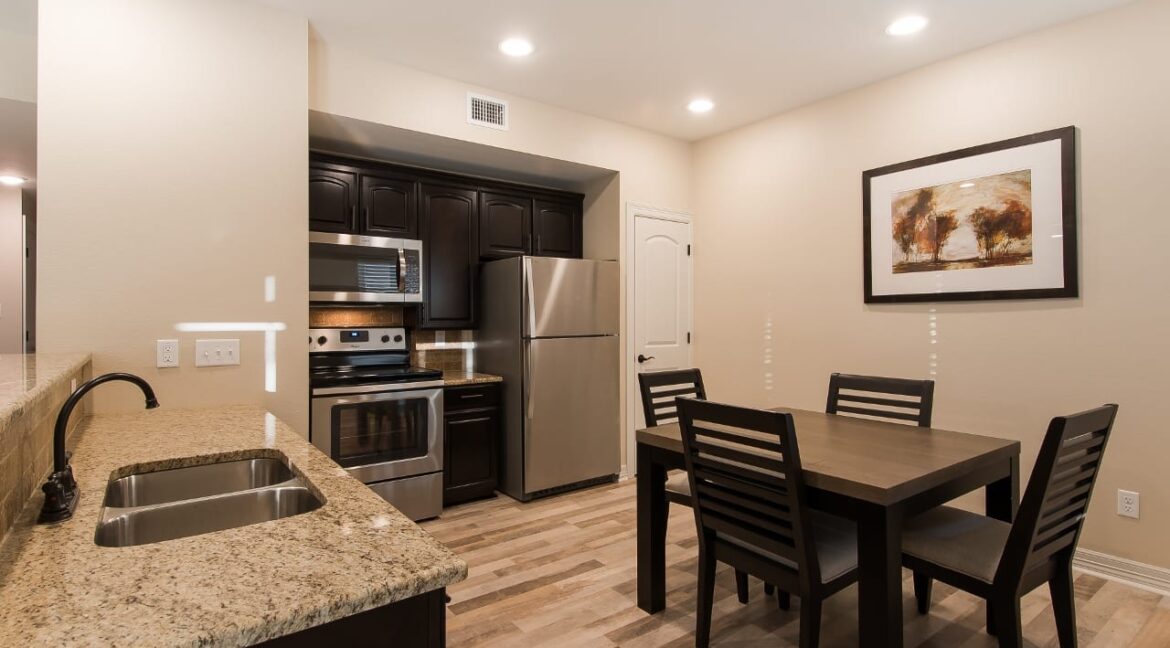 02-Kitchen-and-Nook-2343-1280x853