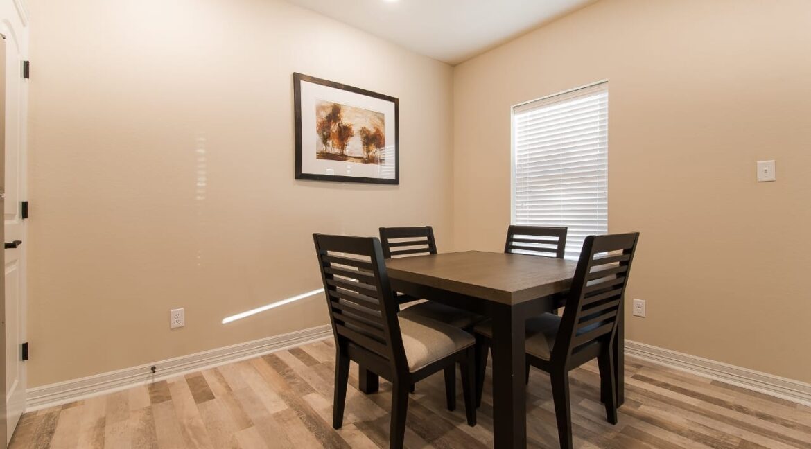 02-Kitchen-and-Nook-2346-1280x853