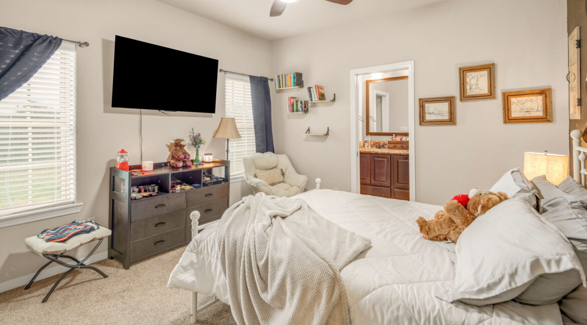 13-web-or-mls-Crecent Ridge_05