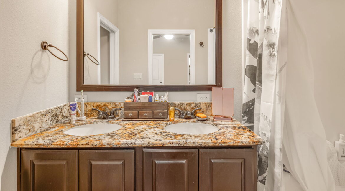 14-web-or-mls-Crecent Ridge_06