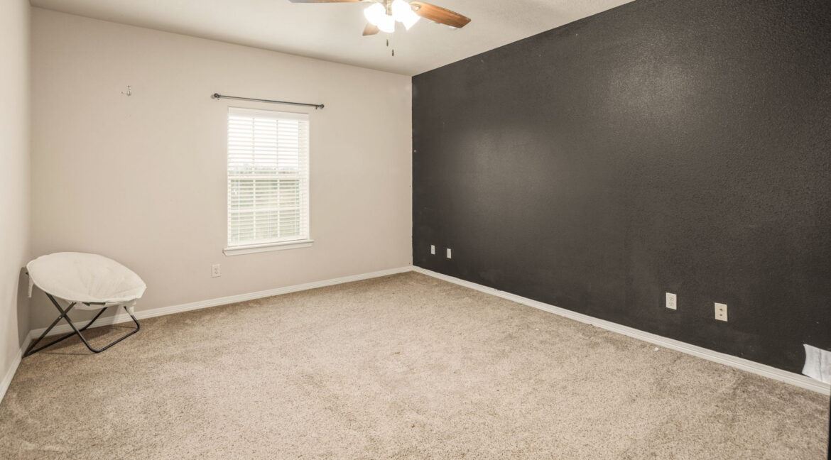 18-web-or-mls-Crecent Ridge_20