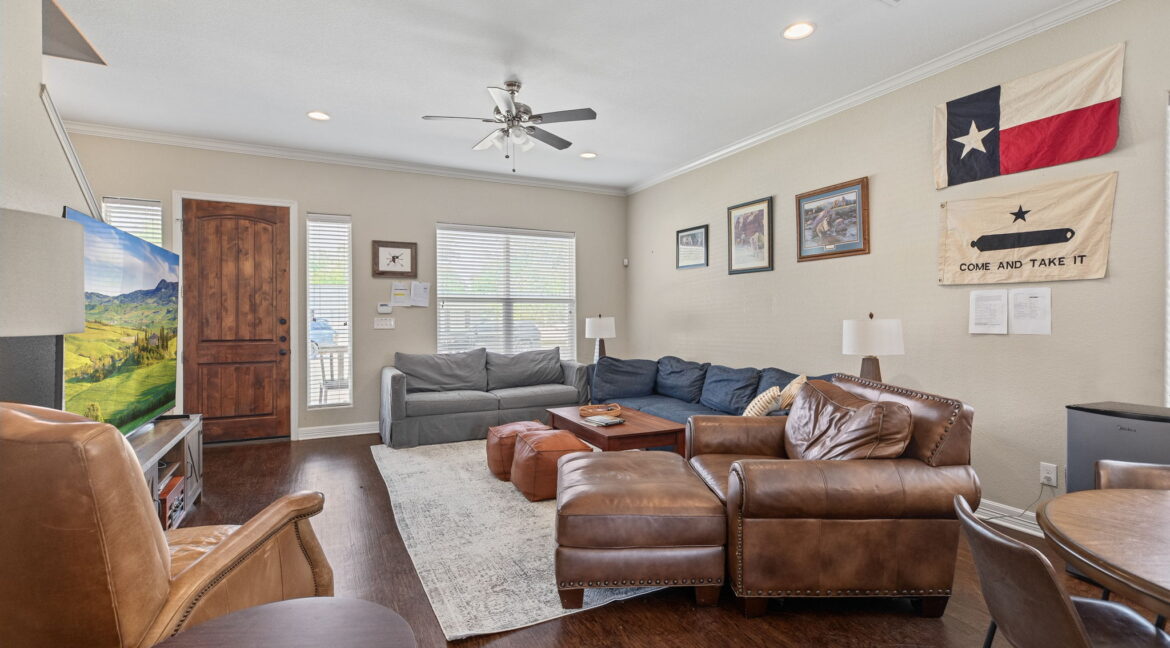 Entryway common from kitchen